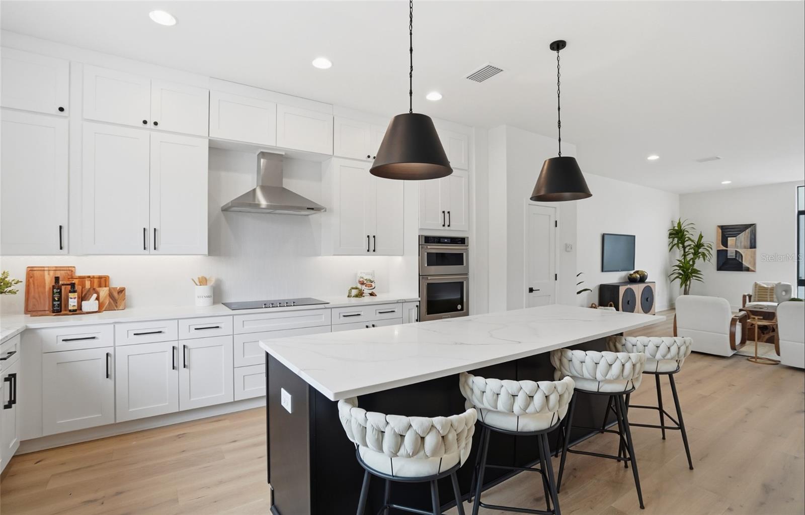 THE HARPER AND THE SAMSON - Residential Lease