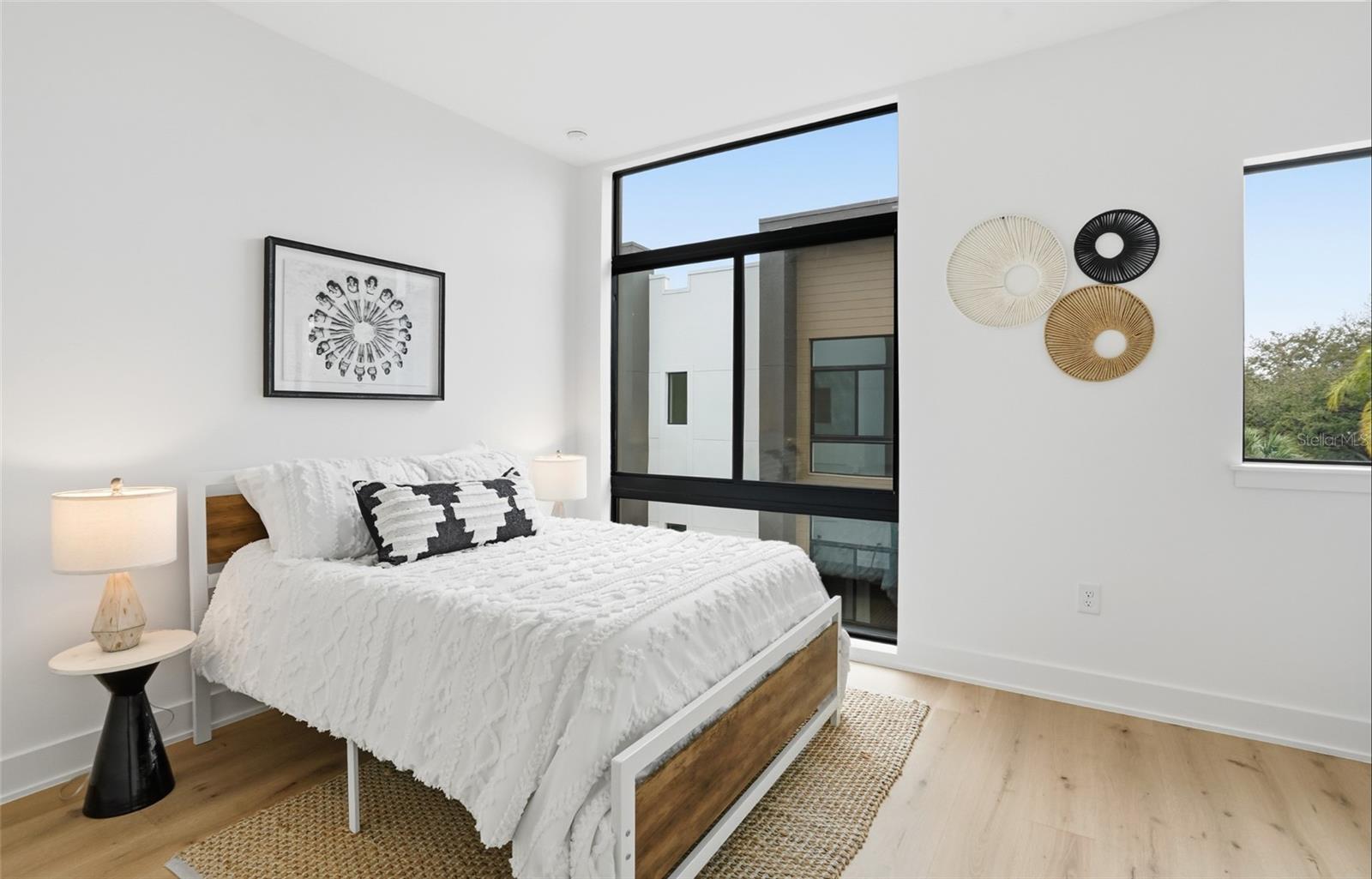 THE HARPER AND THE SAMSON - Residential Lease