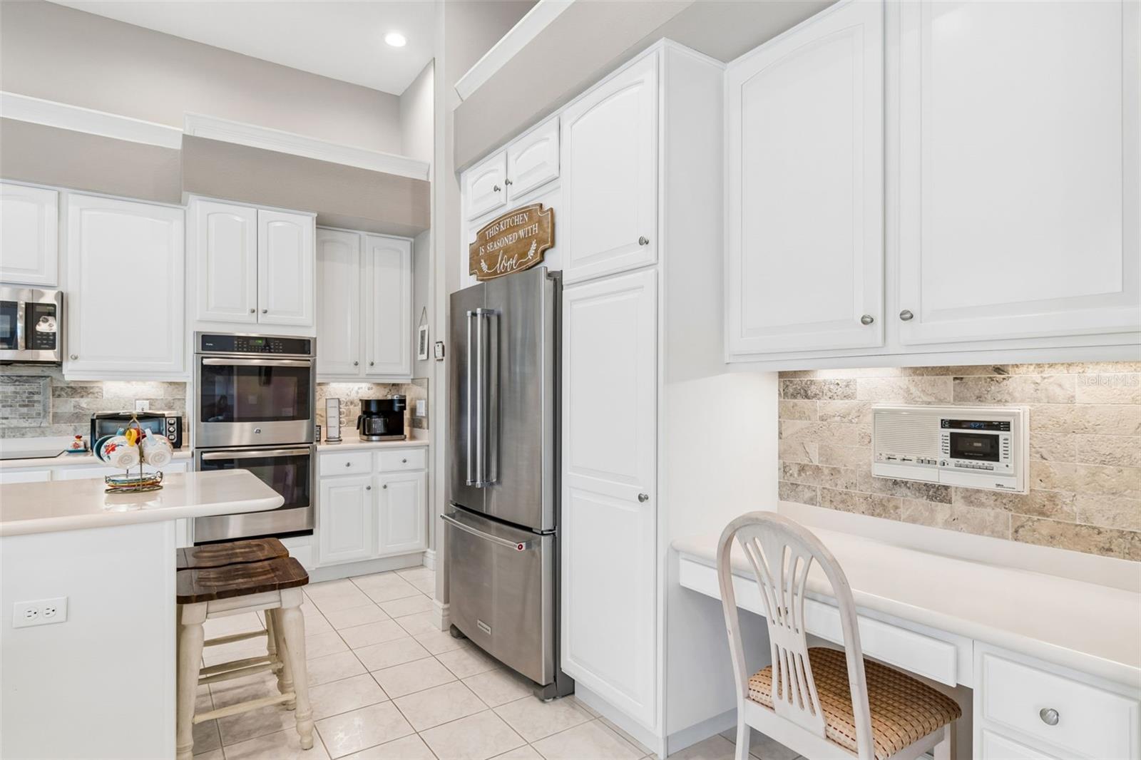 CRESCENT OAKS COUNTRY CLUB REGENCY PH 2 - Residential