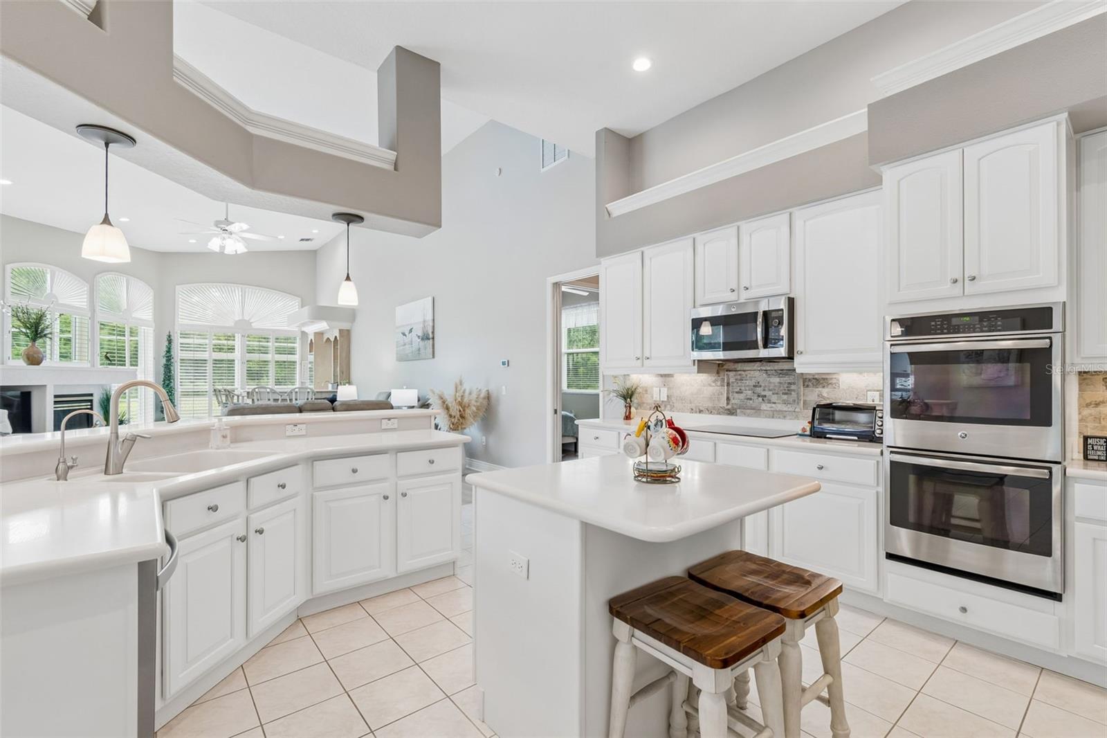 CRESCENT OAKS COUNTRY CLUB REGENCY PH 2 - Residential