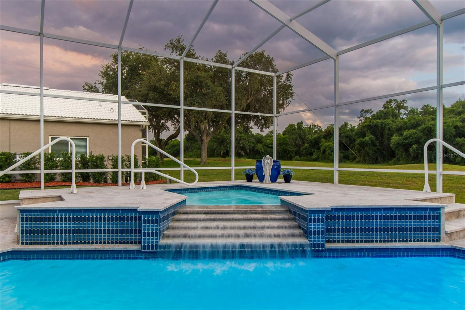 CRESCENT OAKS COUNTRY CLUB REGENCY PH 2 - Residential