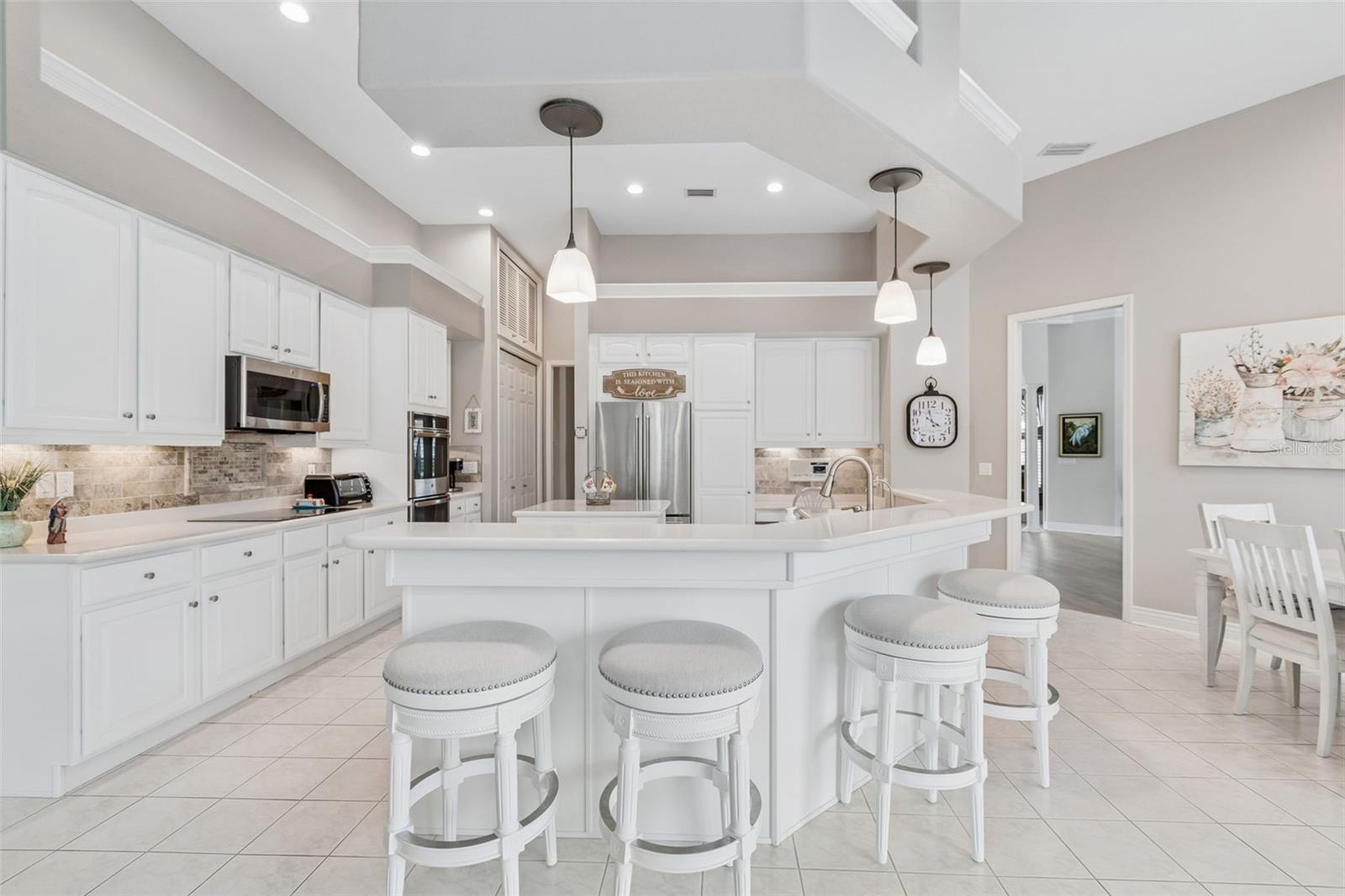 CRESCENT OAKS COUNTRY CLUB REGENCY PH 2 - Residential