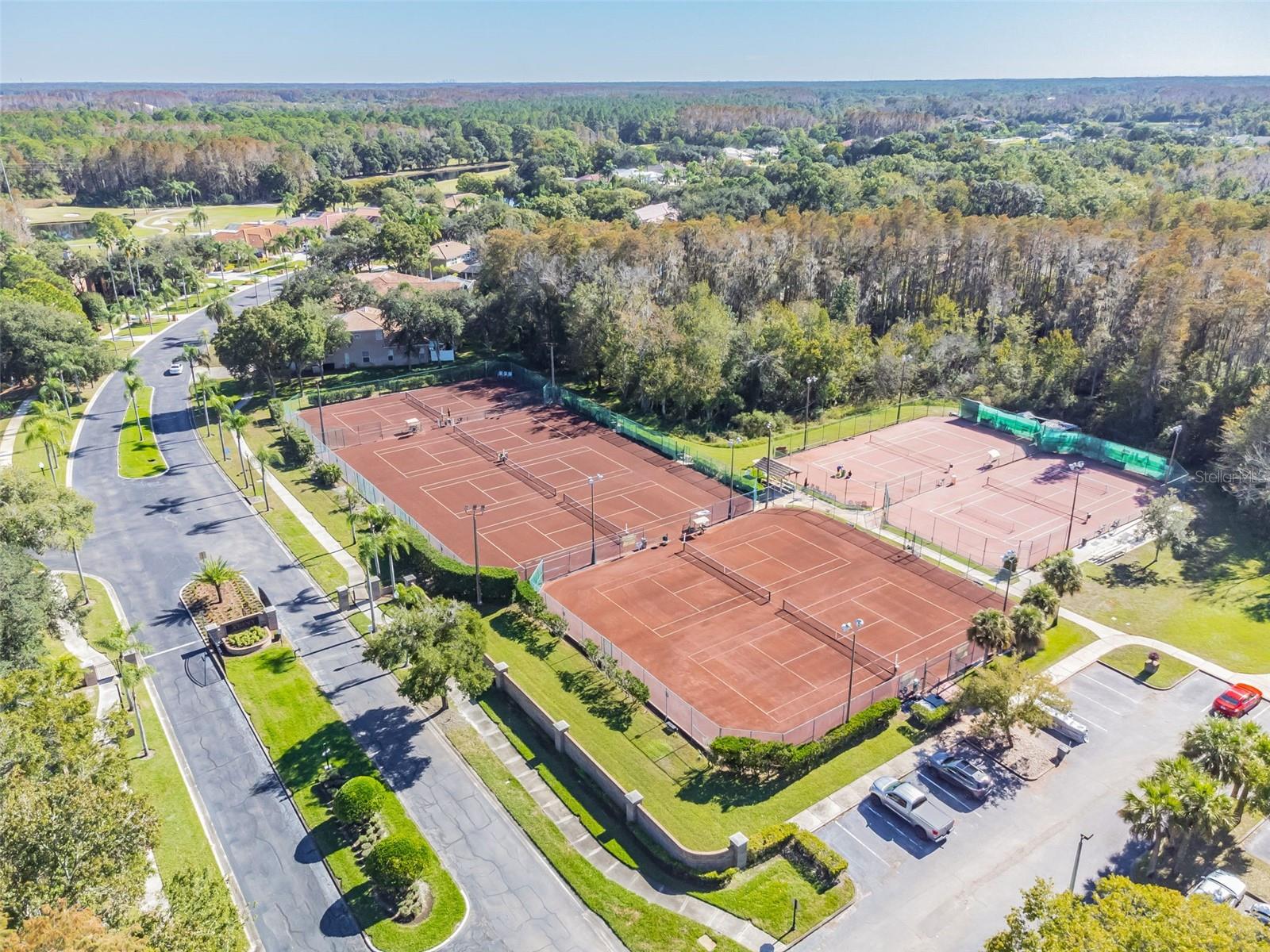 CRESCENT OAKS COUNTRY CLUB REGENCY PH 2 - Residential