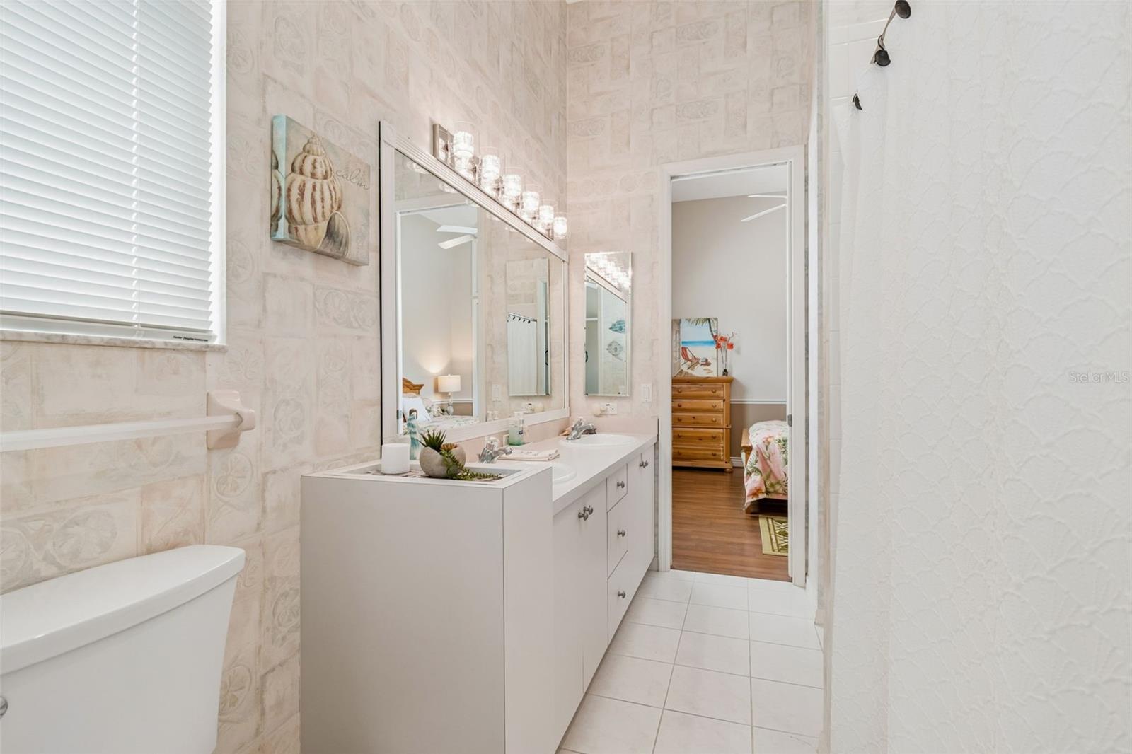 CRESCENT OAKS COUNTRY CLUB REGENCY PH 2 - Residential