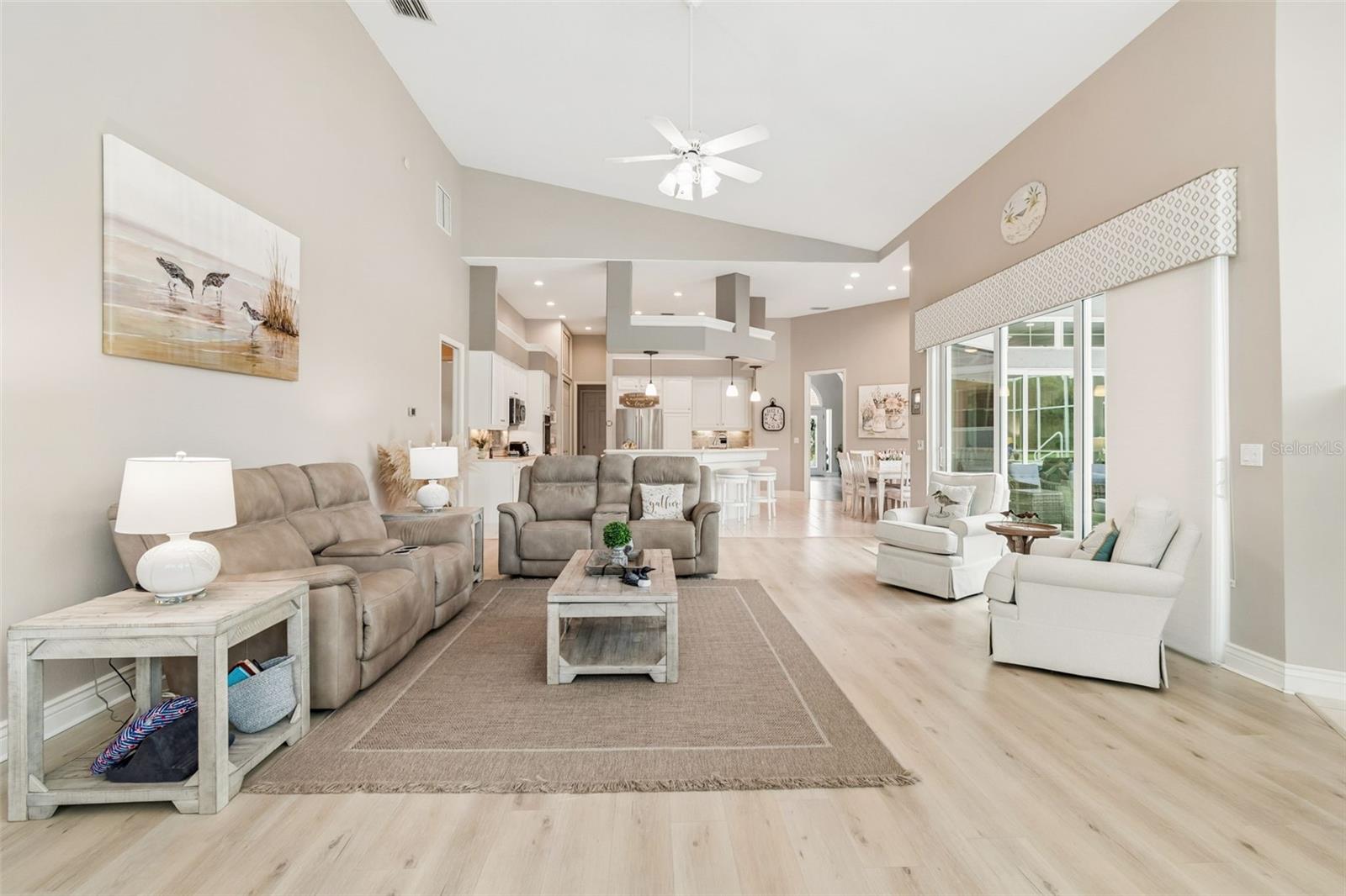 CRESCENT OAKS COUNTRY CLUB REGENCY PH 2 - Residential