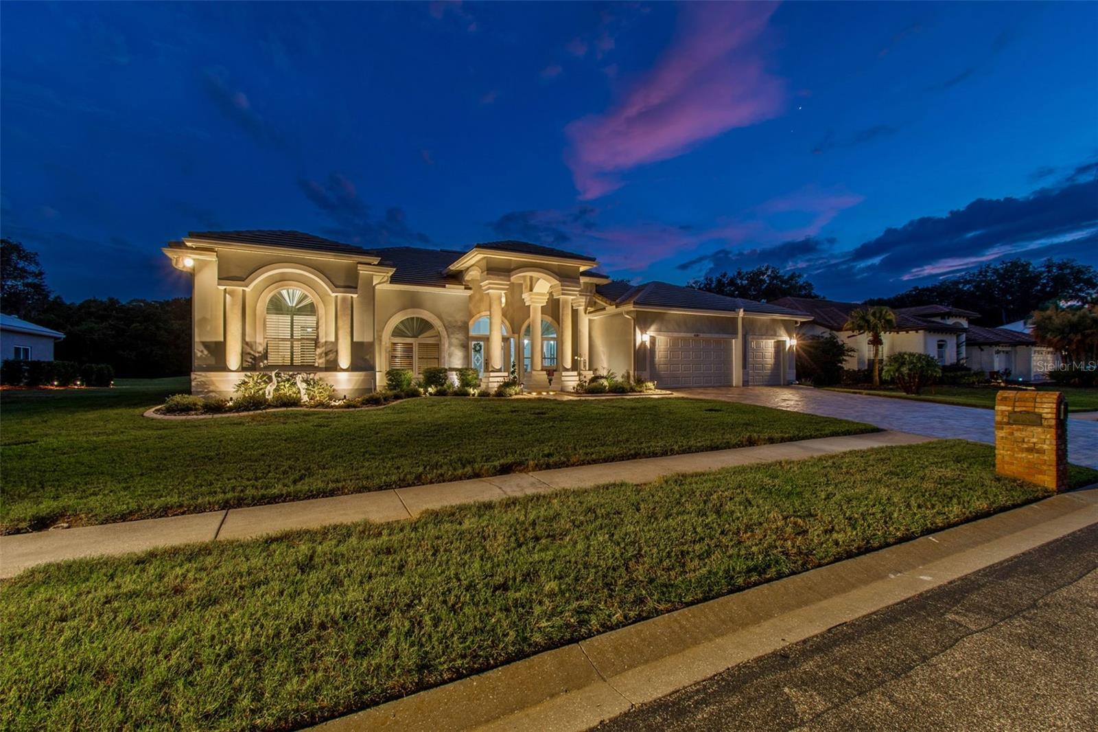 CRESCENT OAKS COUNTRY CLUB REGENCY PH 2 - Residential