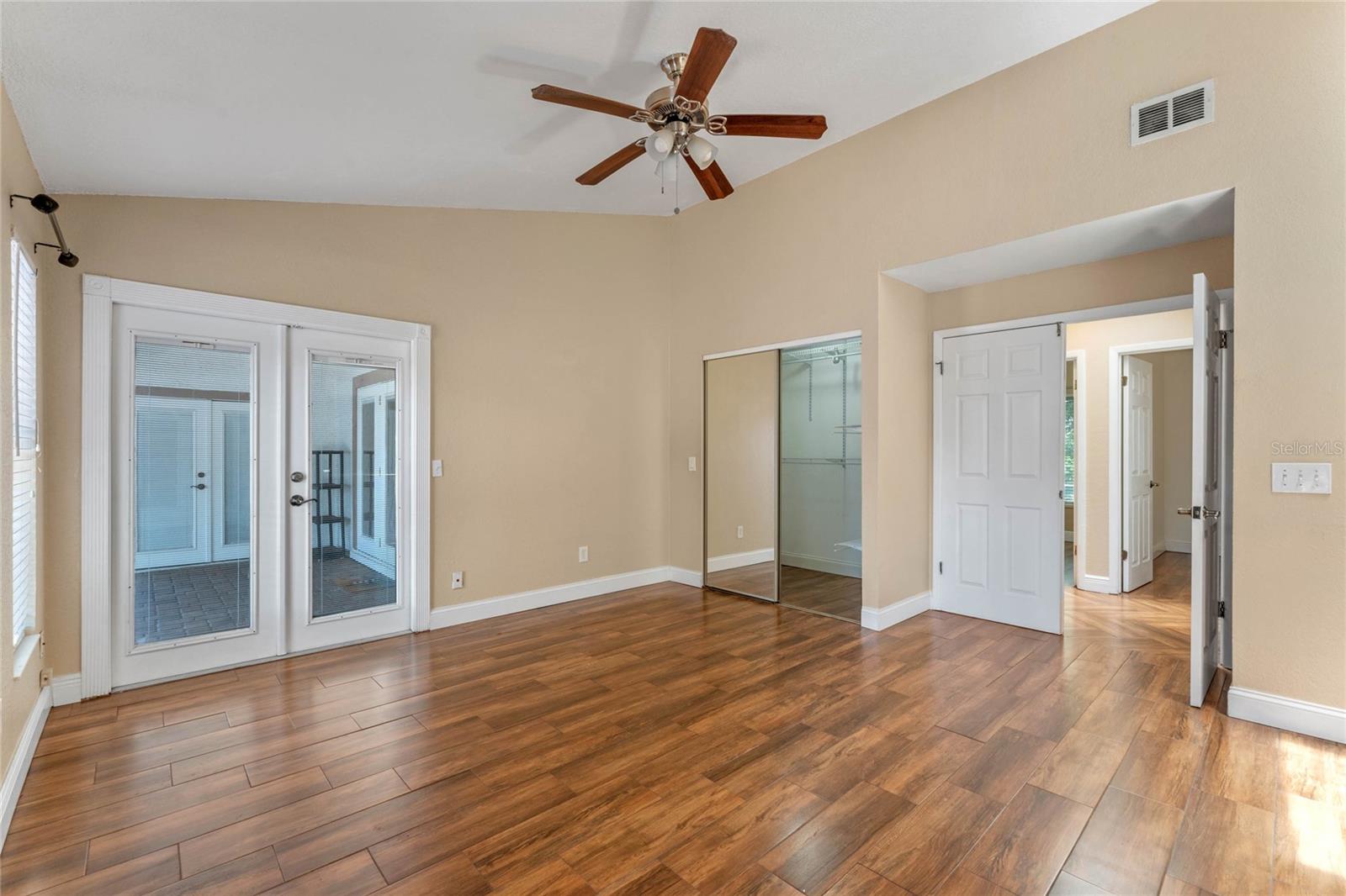 GREENWOOD LAKES - Residential