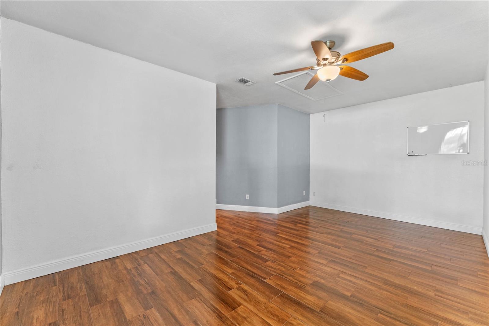 GREENWOOD LAKES - Residential