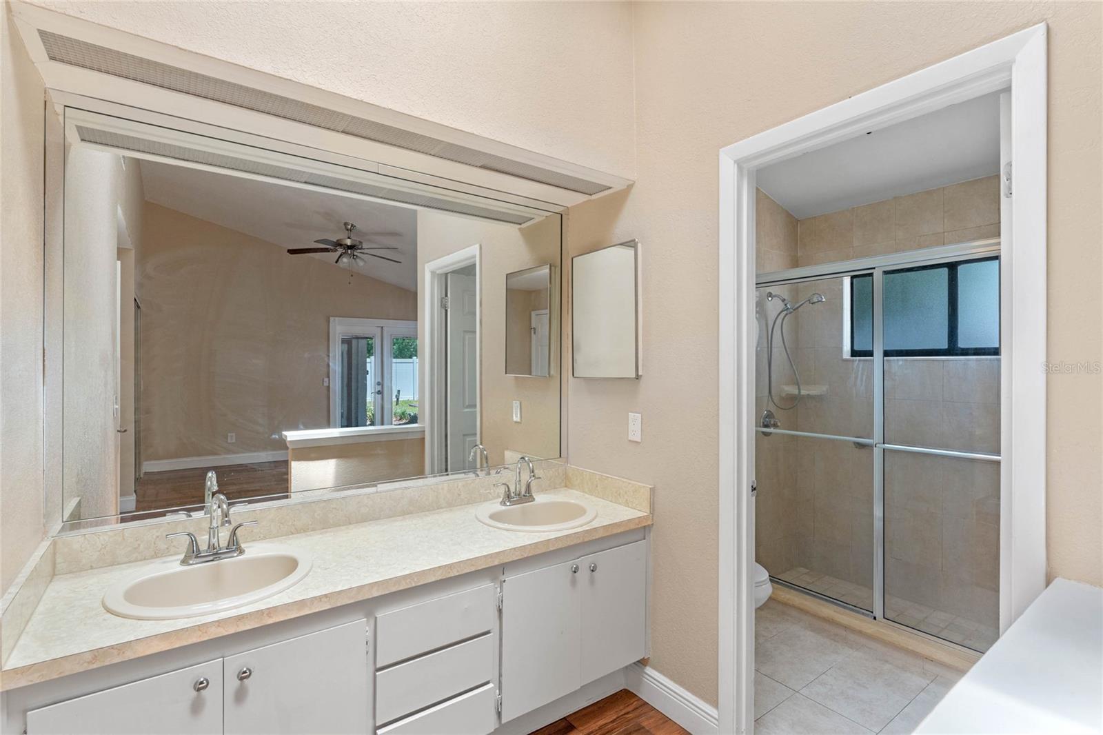 GREENWOOD LAKES - Residential