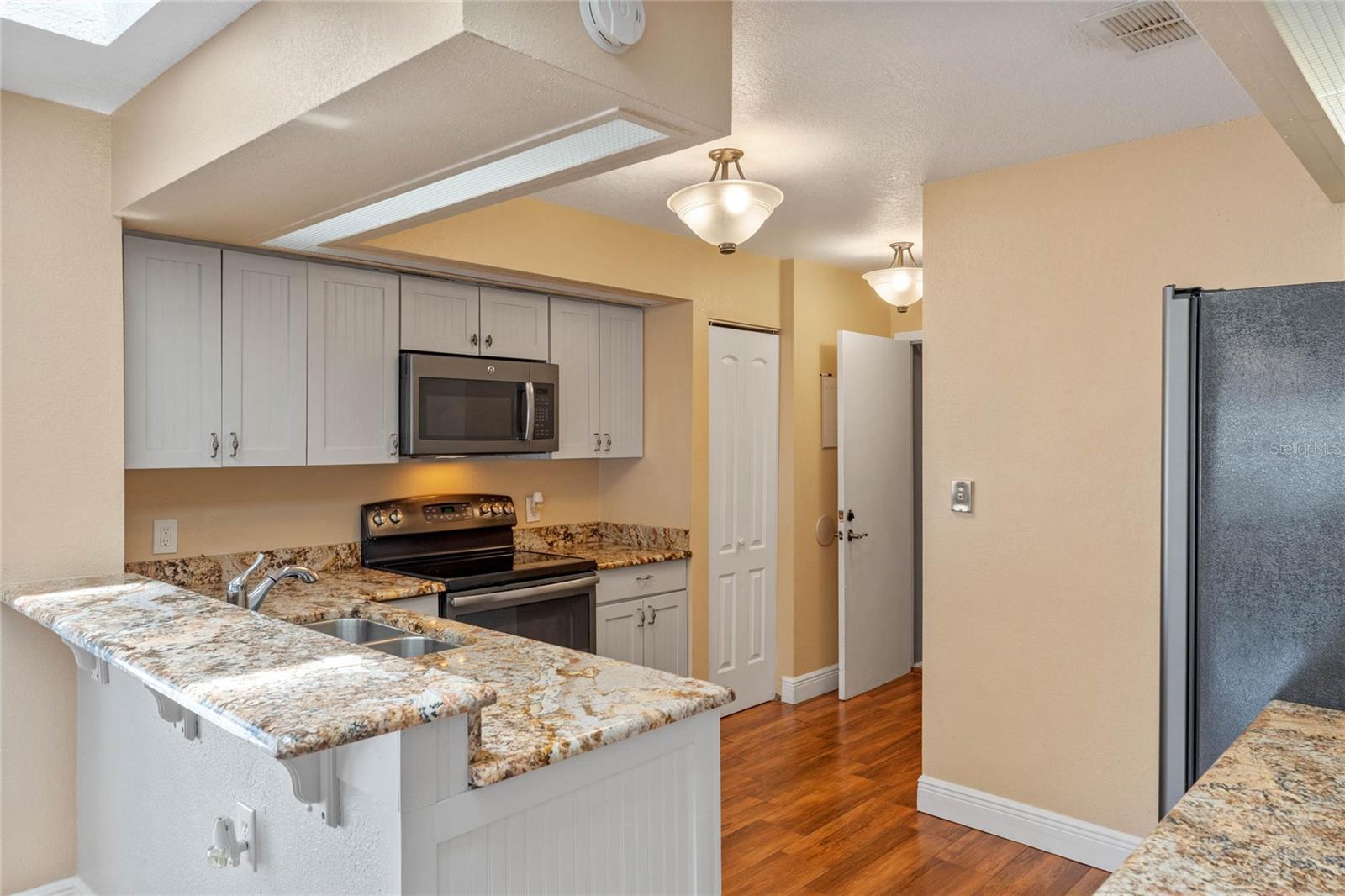 GREENWOOD LAKES - Residential