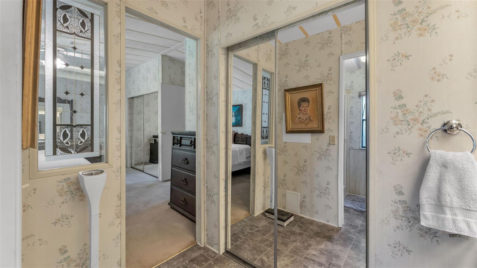 COLONNADES PH 01 - Residential