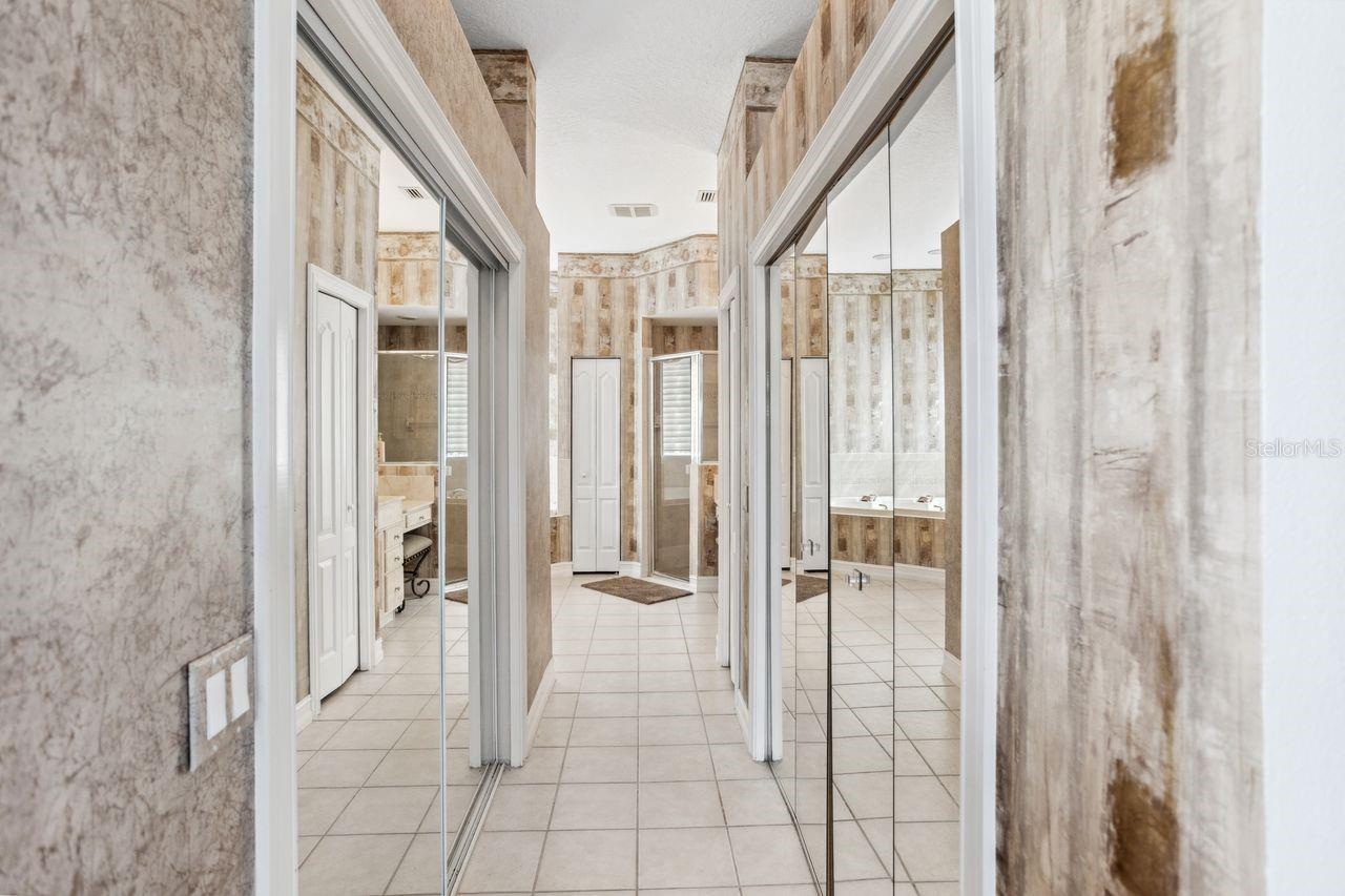 BAYOU CLUB ESTATES TR 5 PH 1 - Residential