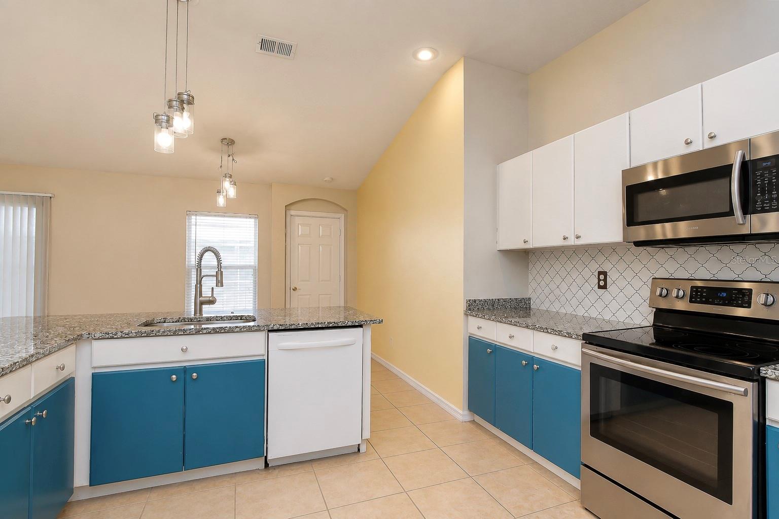 BLOOMINGDALE - Residential