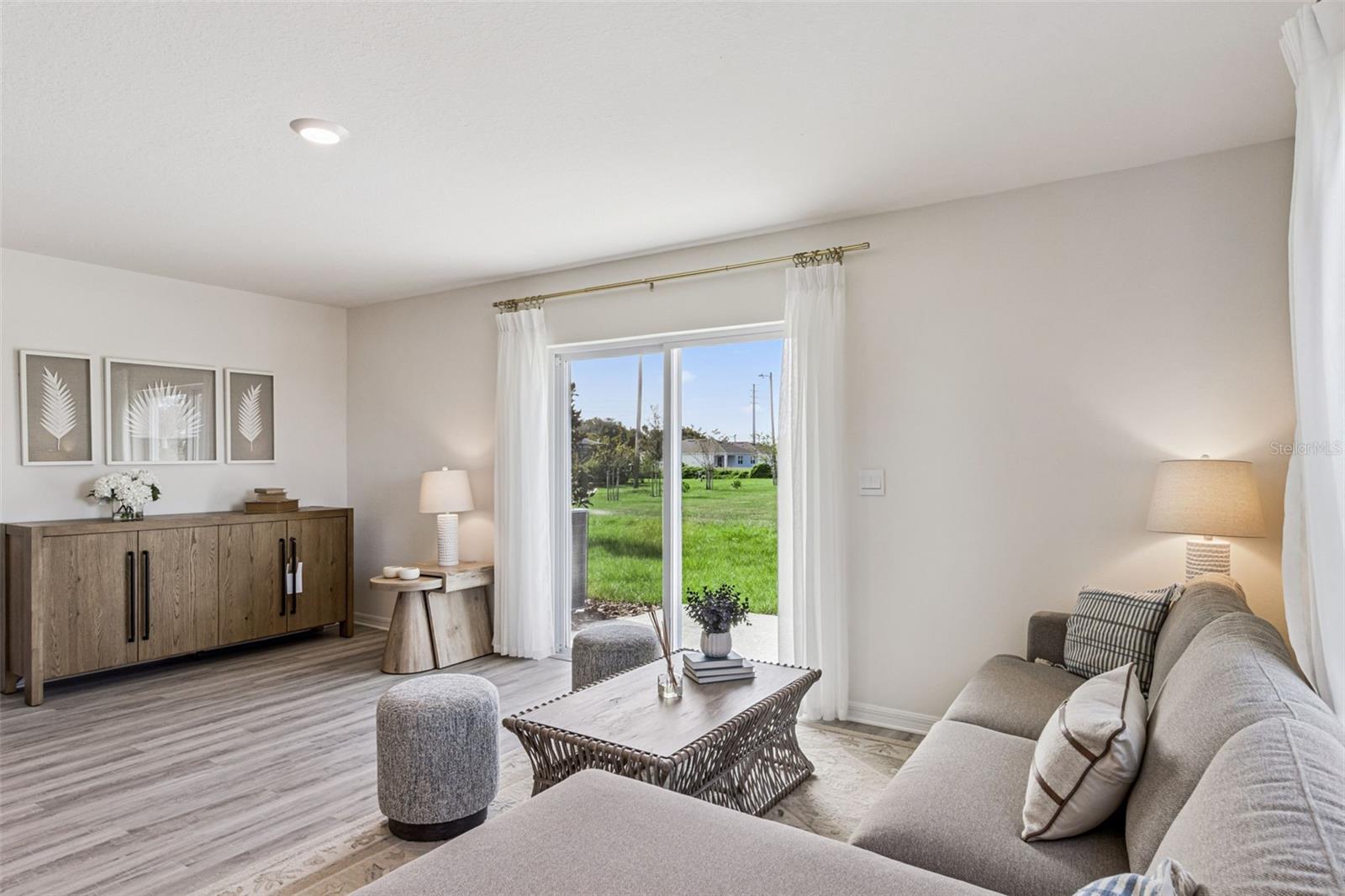 HAWTHORNE RANCH - Residential