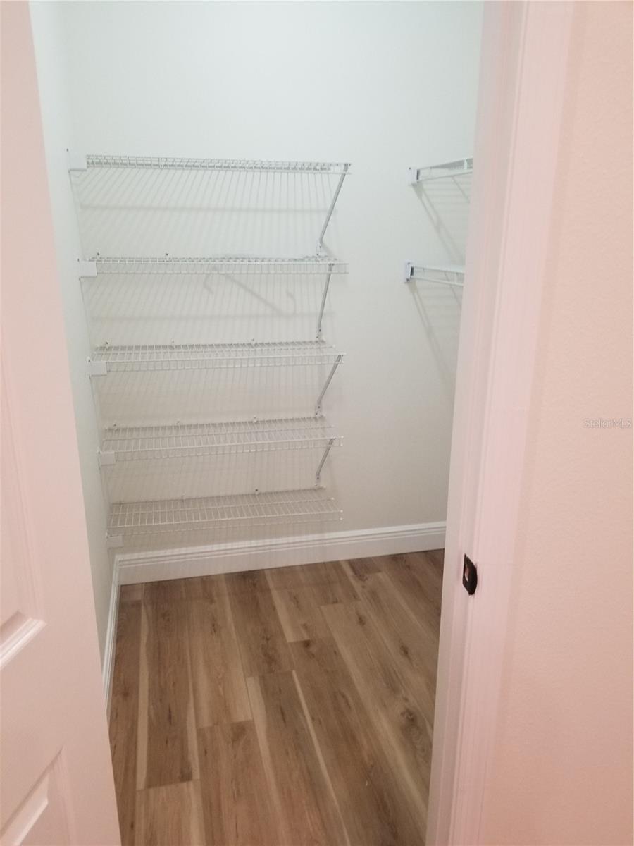 CROSS CREEK UNIT 1 - Residential Lease
