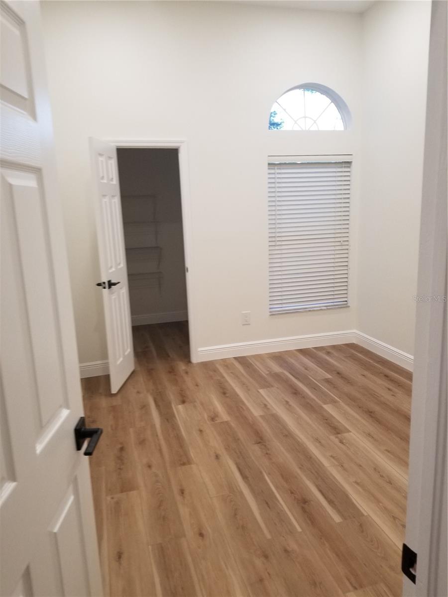 CROSS CREEK UNIT 1 - Residential Lease