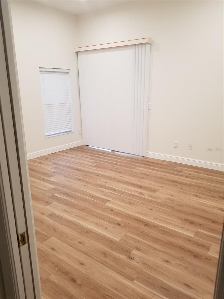 CROSS CREEK UNIT 1 - Residential Lease