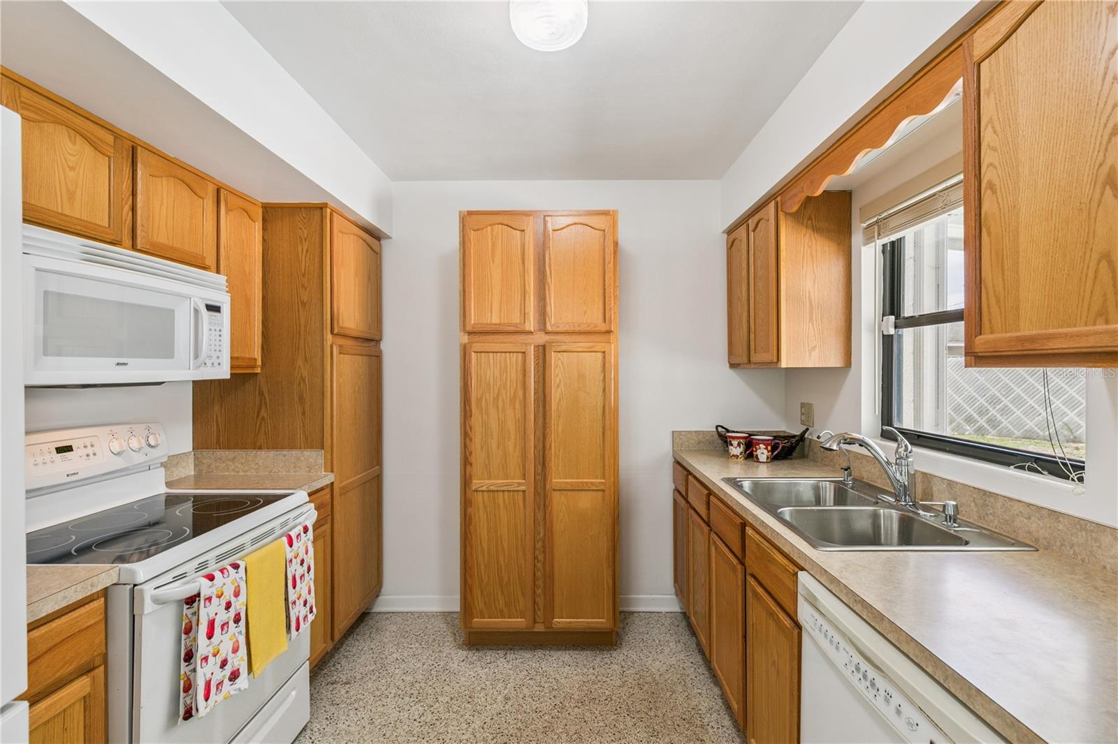 OAKLAND ESTATES 1ST SEC - Residential