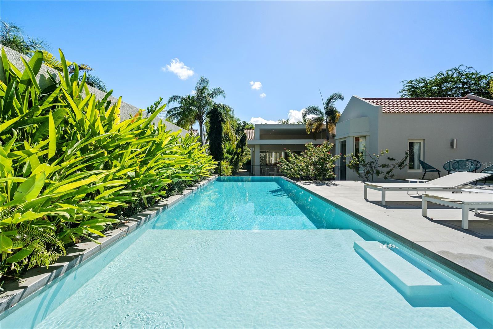 DORADO BEACH EAST - Residential