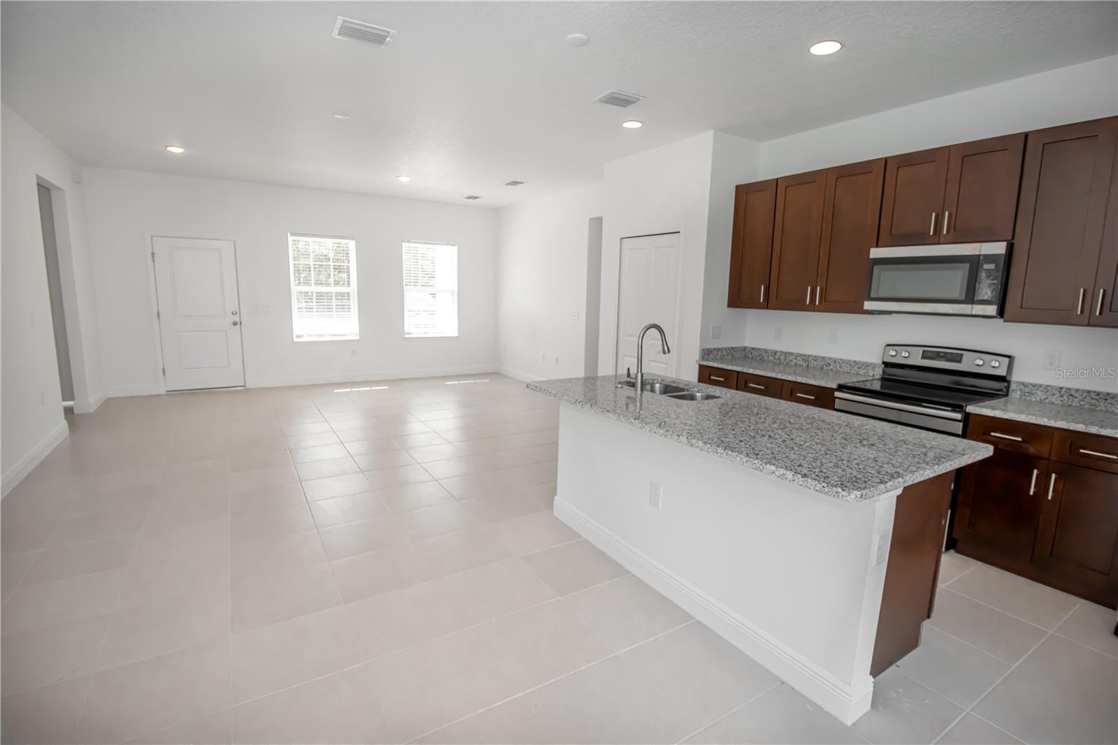 MARION OAKS UN 10 - Residential