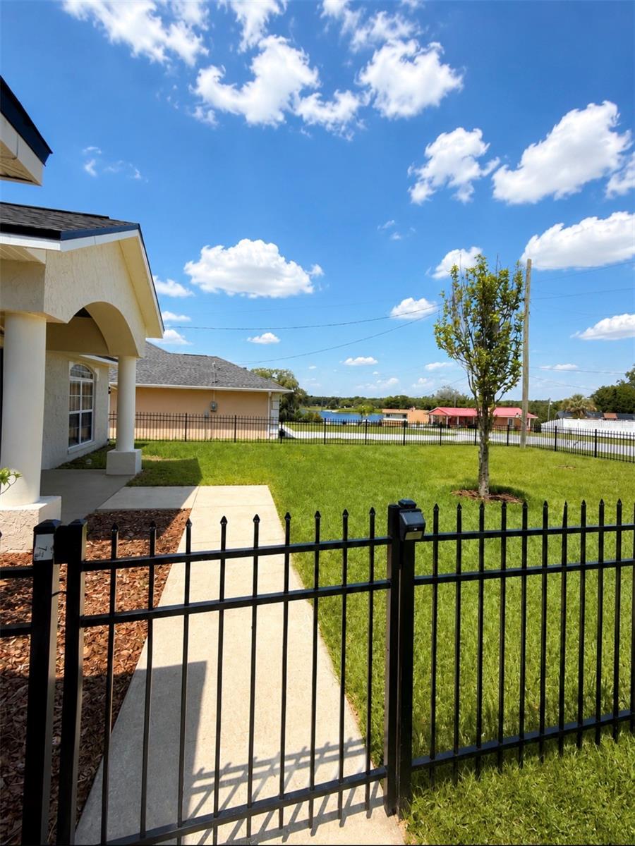 MAGNOLIA SHORES - Residential