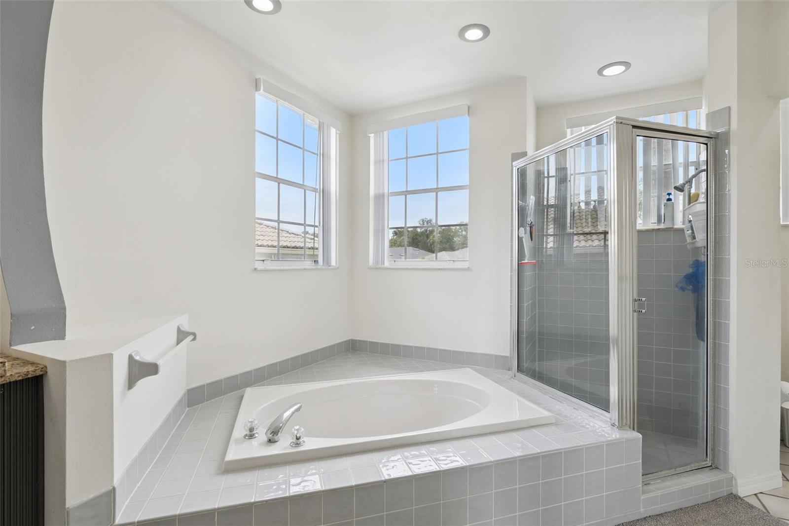 SEVEN HILLS - Residential
