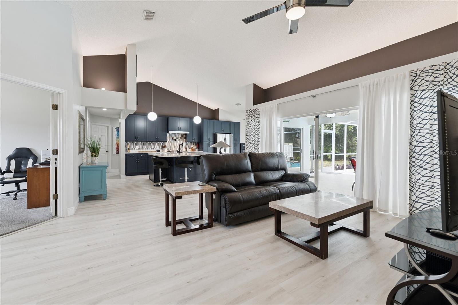 SEVEN HILLS - Residential