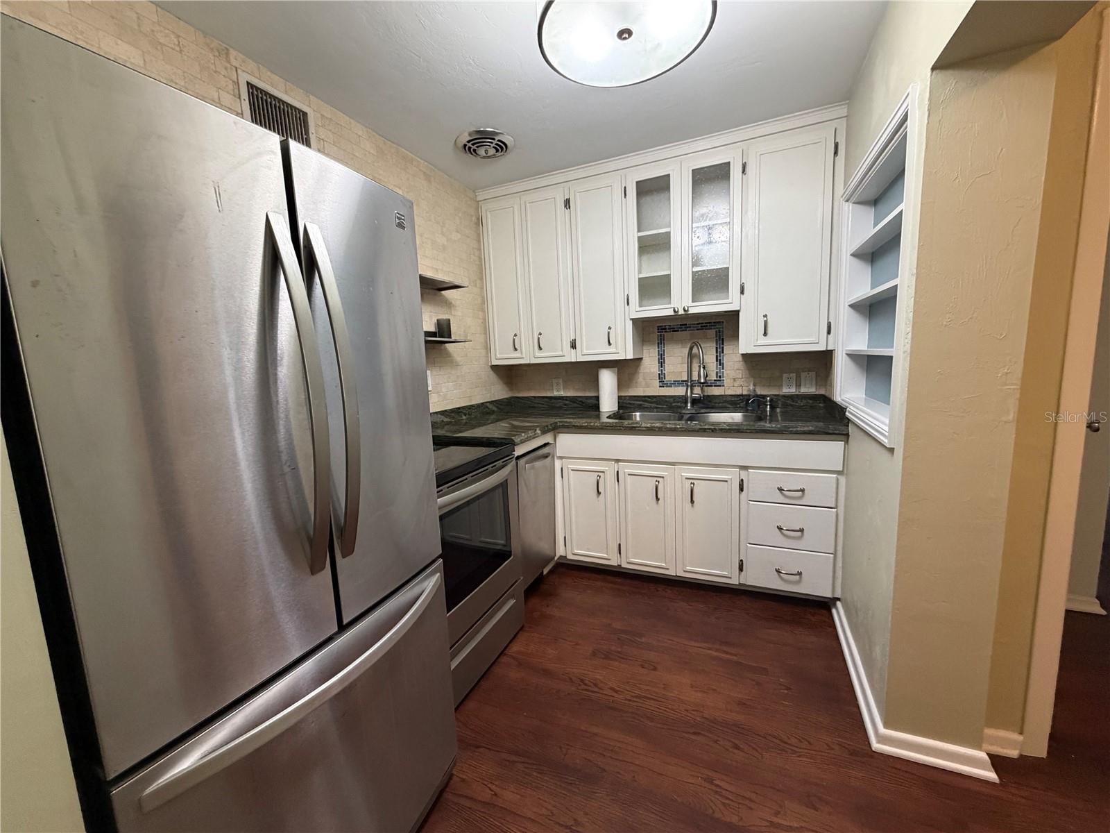 GOLF VIEW ESTATES - Residential Lease