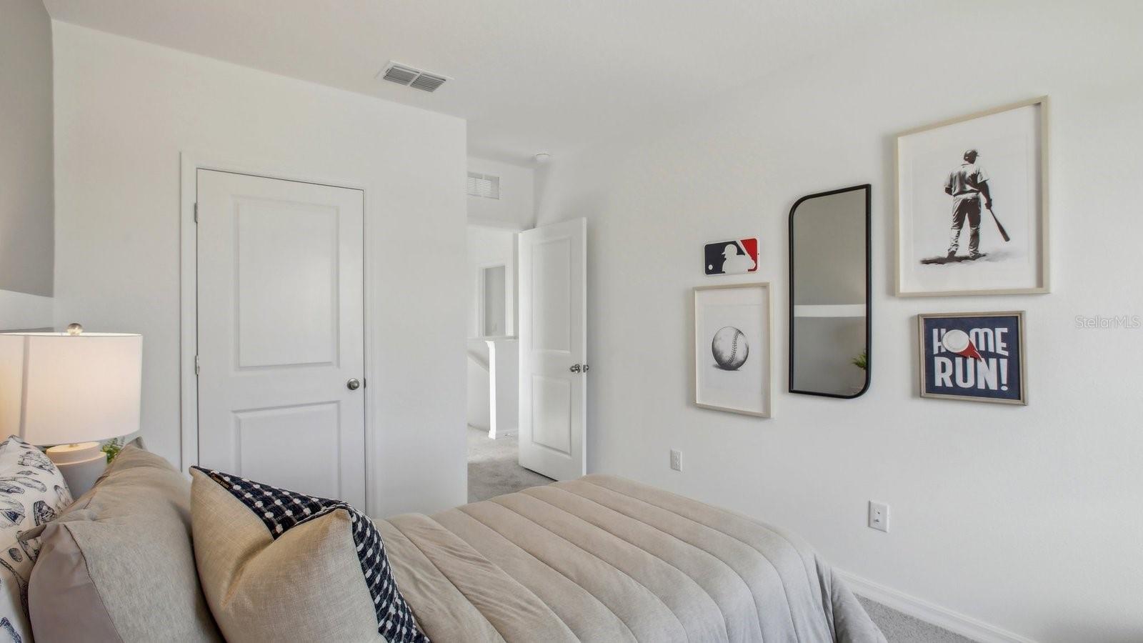 EAST REGNAS - Residential