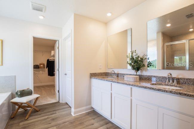 OAKHAVEN WALK - Residential
