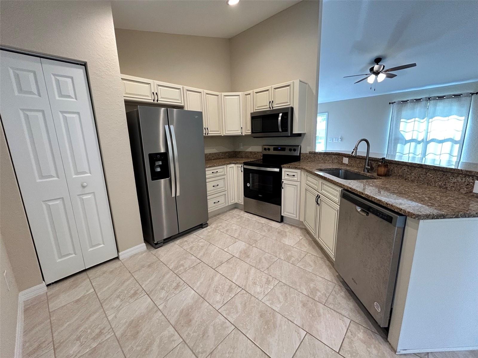 MARION OAKS UN 04 - Residential