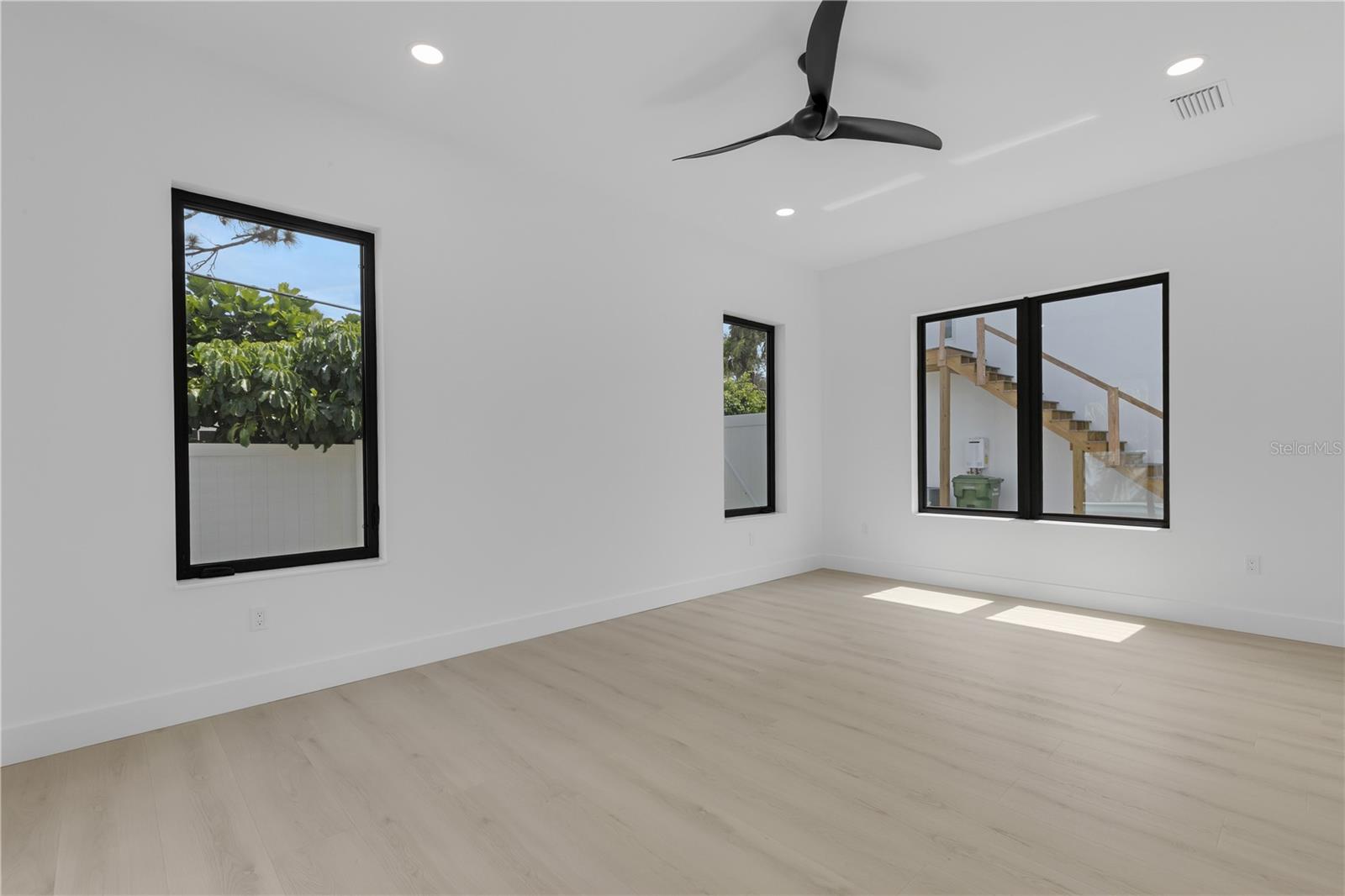 GROVE LAWN REP - Residential
