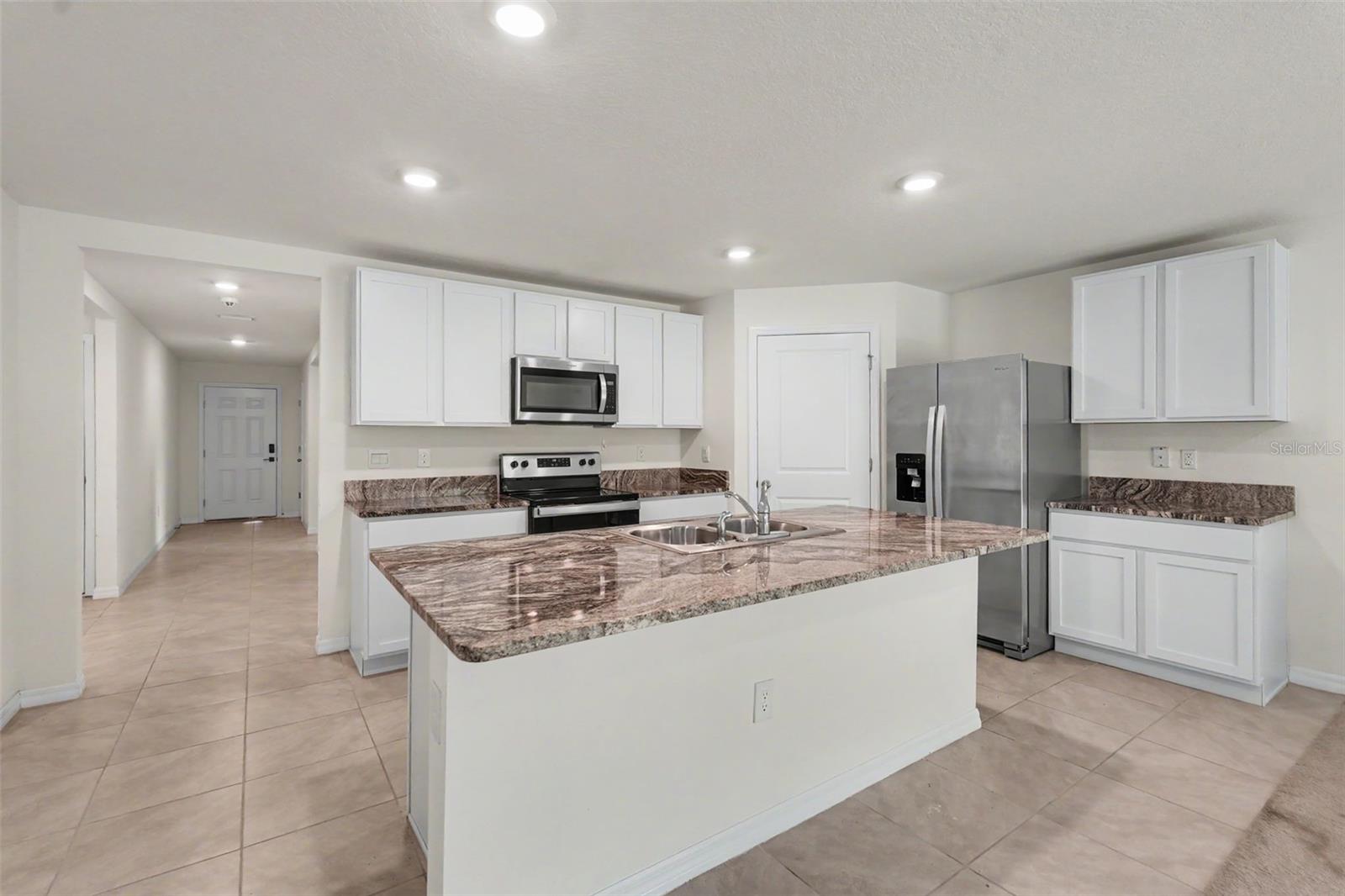 HERNANDO OAKS PH 3 - Residential