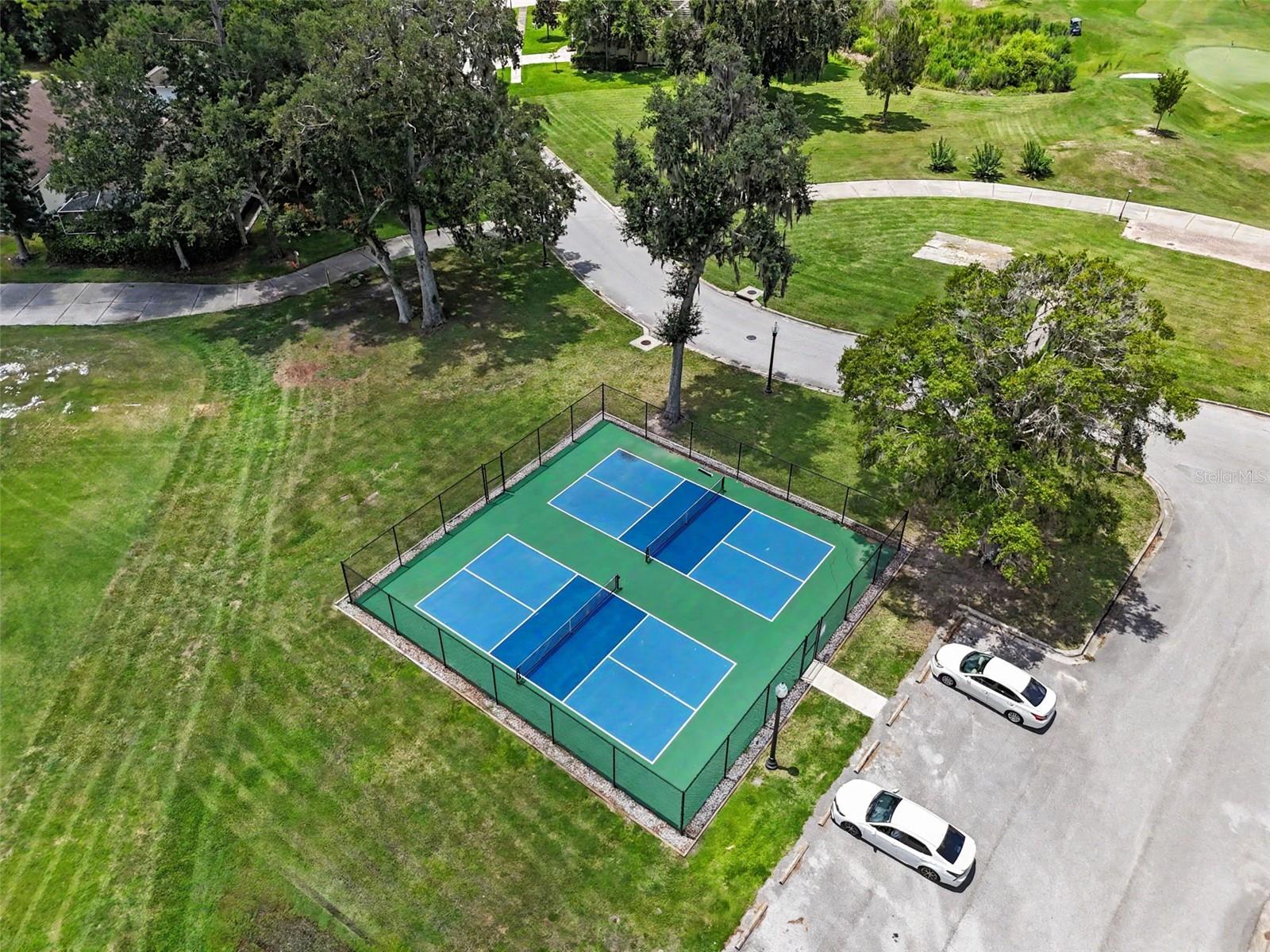 HERNANDO OAKS PH 3 - Residential