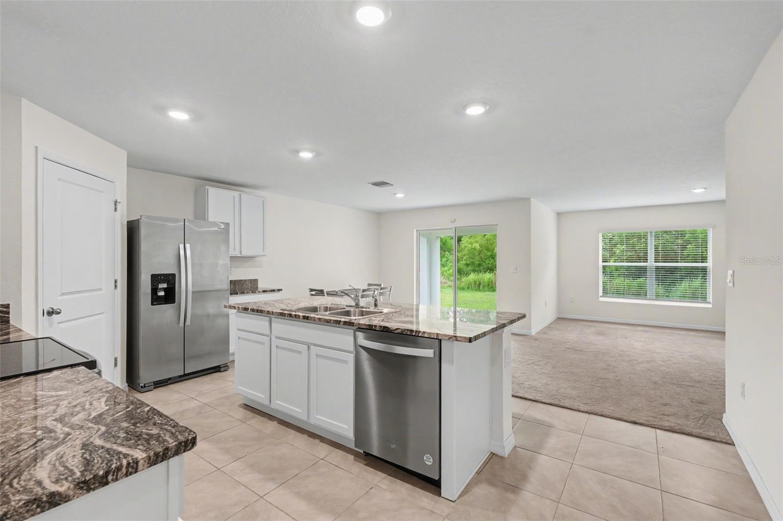 HERNANDO OAKS PH 3 - Residential