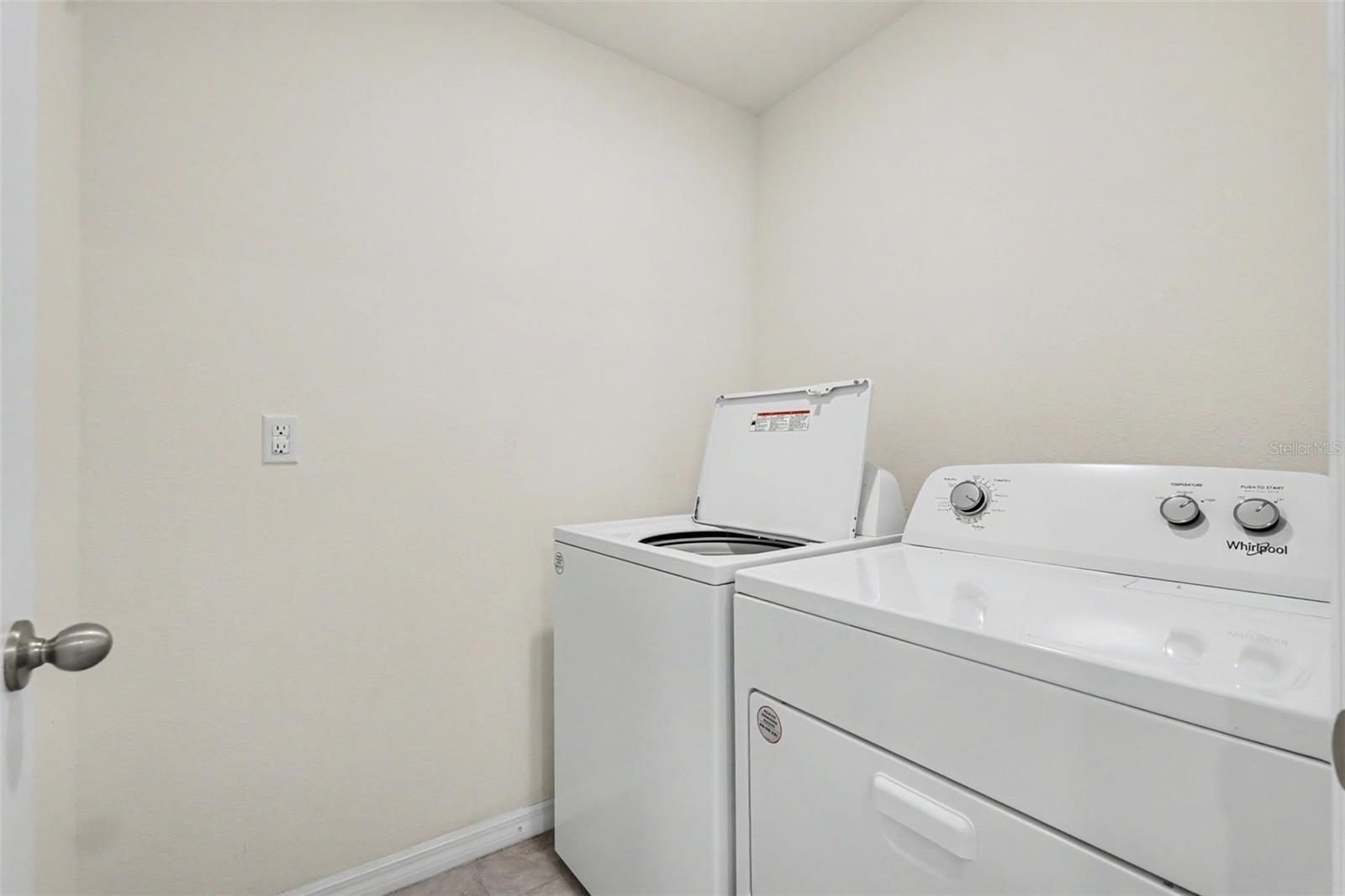 HERNANDO OAKS PH 3 - Residential