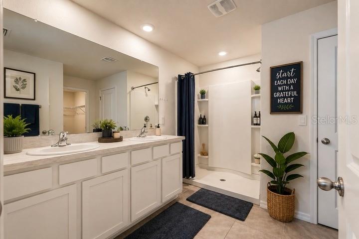 HERNANDO OAKS PH 3 - Residential