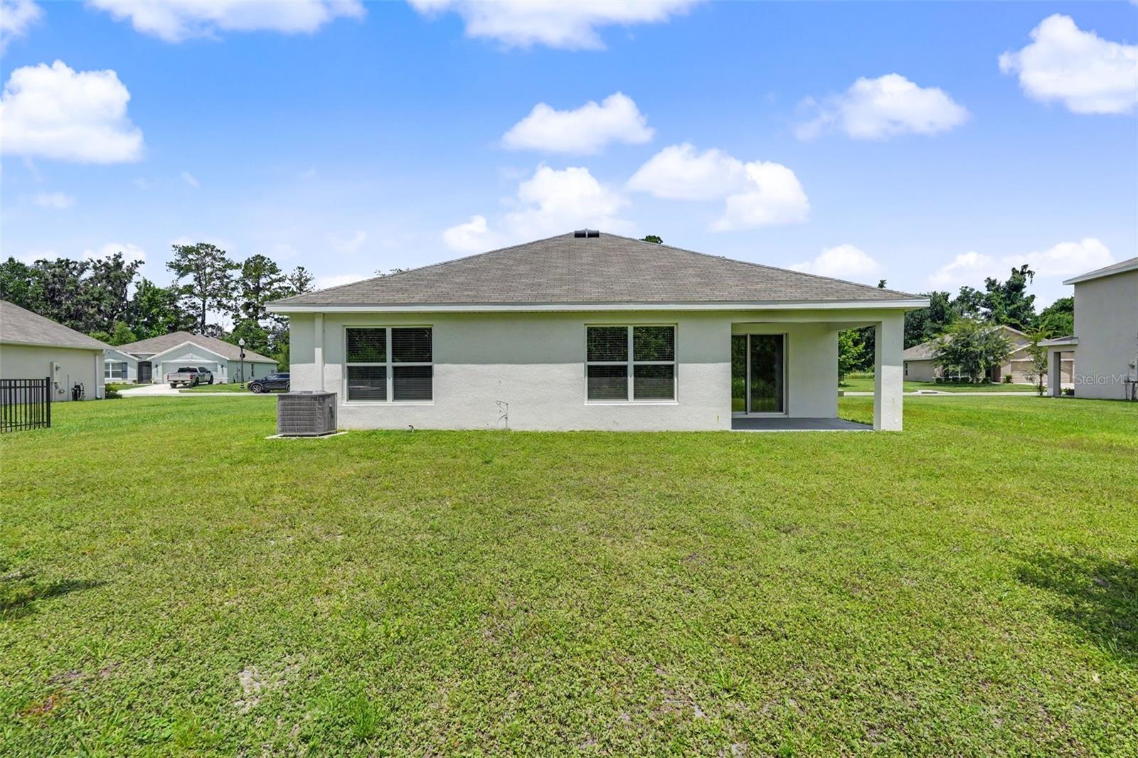 HERNANDO OAKS PH 3 - Residential