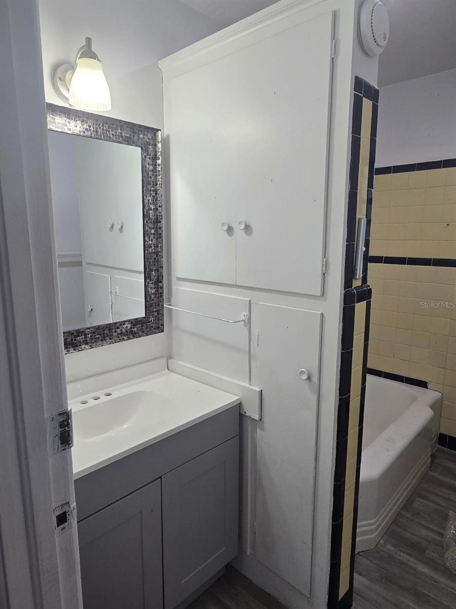 INWOOD - Residential