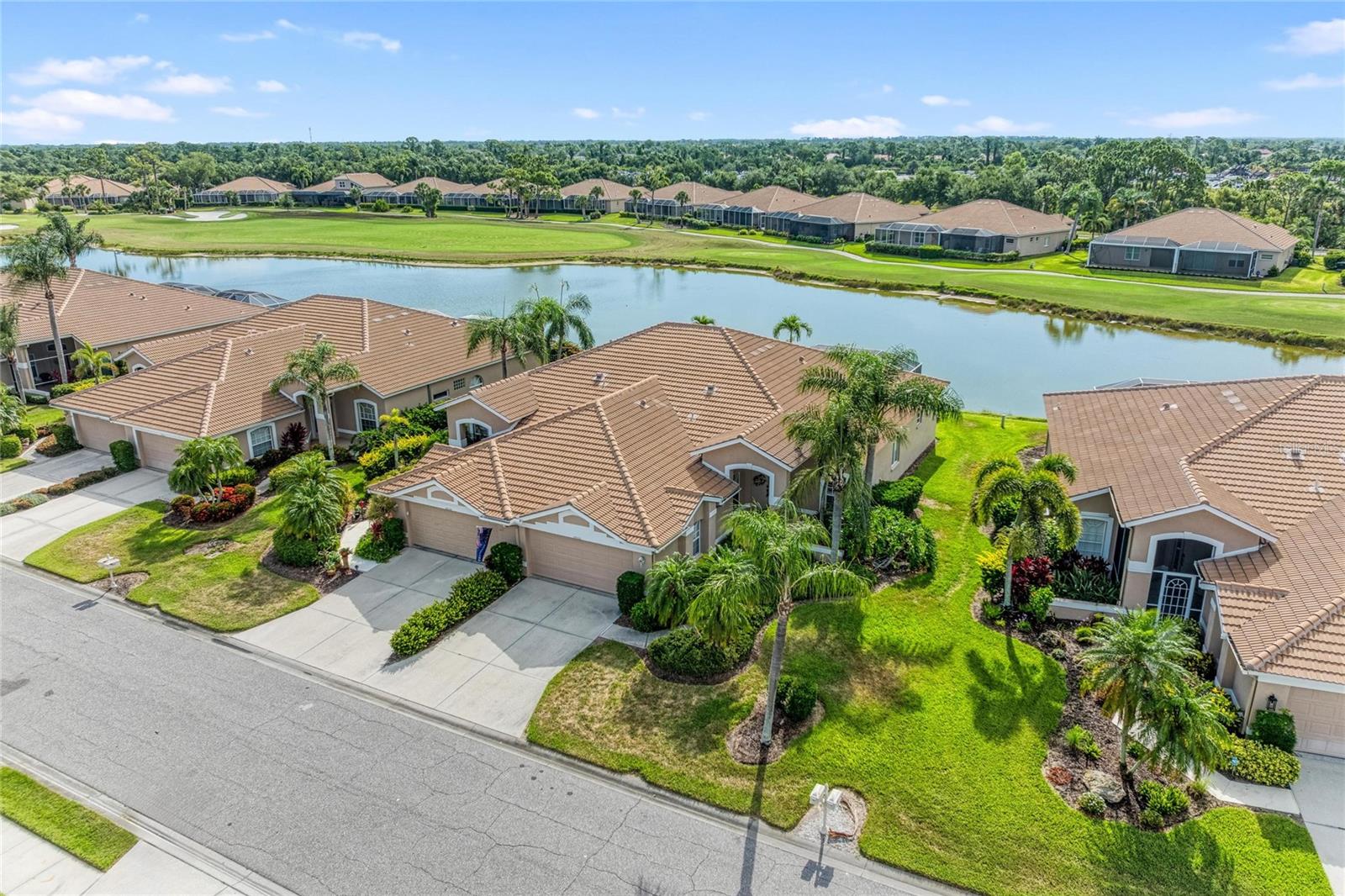 STONEYBROOK GOLF & COUNTRY CLUB - Residential