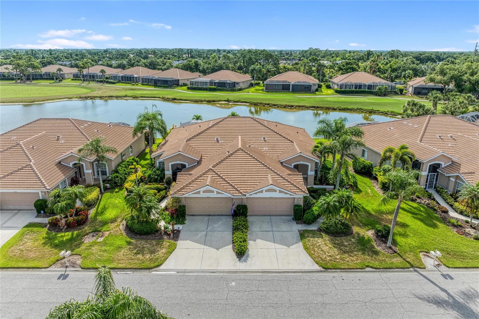 STONEYBROOK GOLF & COUNTRY CLUB - Residential