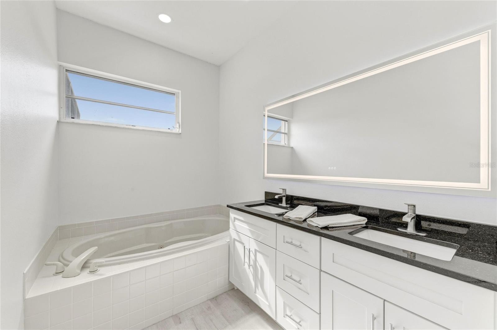 STONEYBROOK GOLF & COUNTRY CLUB - Residential