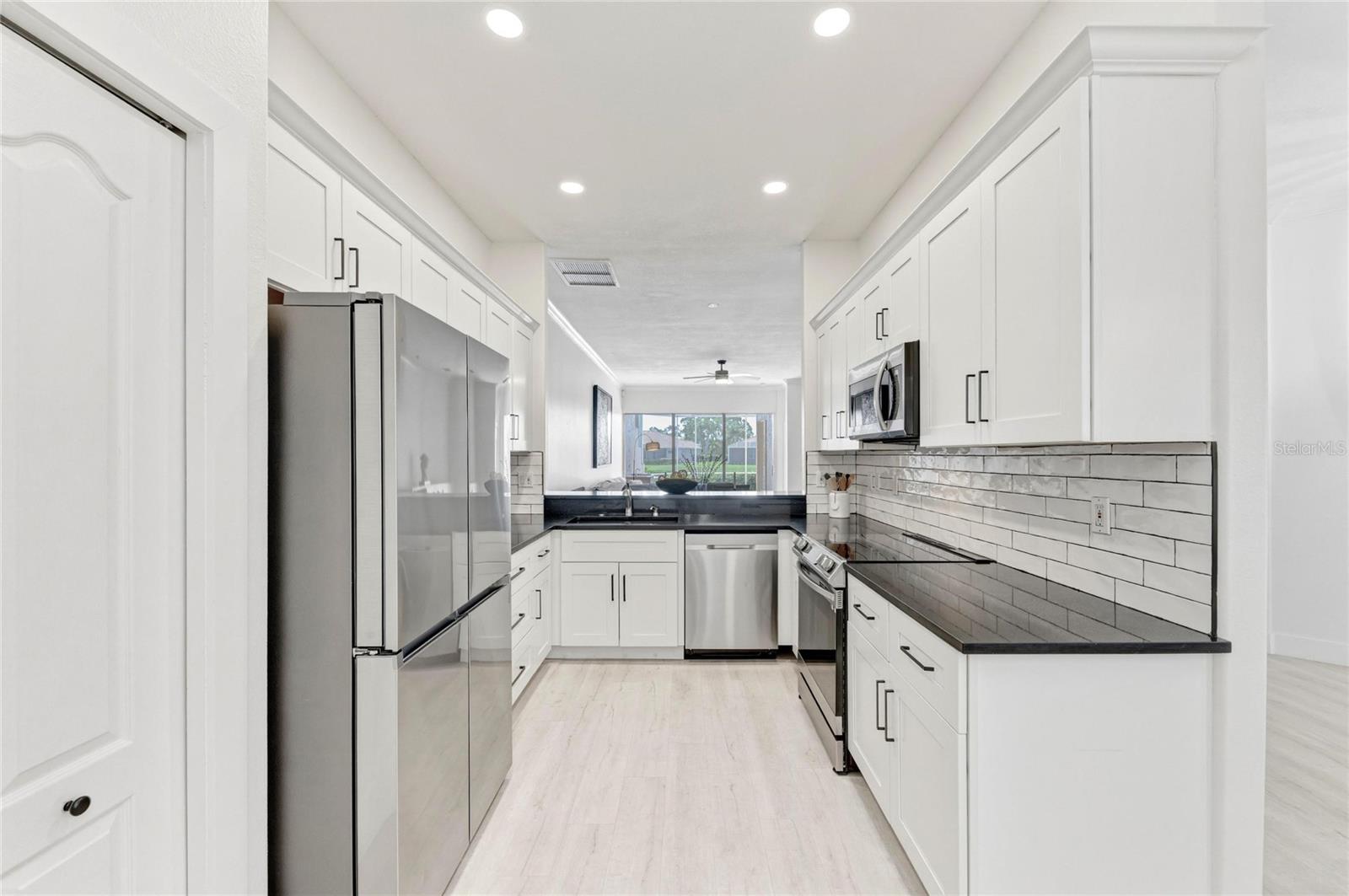 STONEYBROOK GOLF & COUNTRY CLUB - Residential