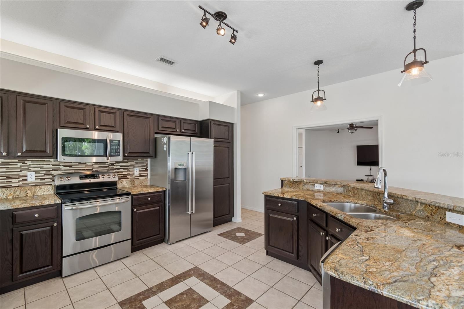 CRESCENT OAKS COUNTRY CLUB PH 1 - Residential