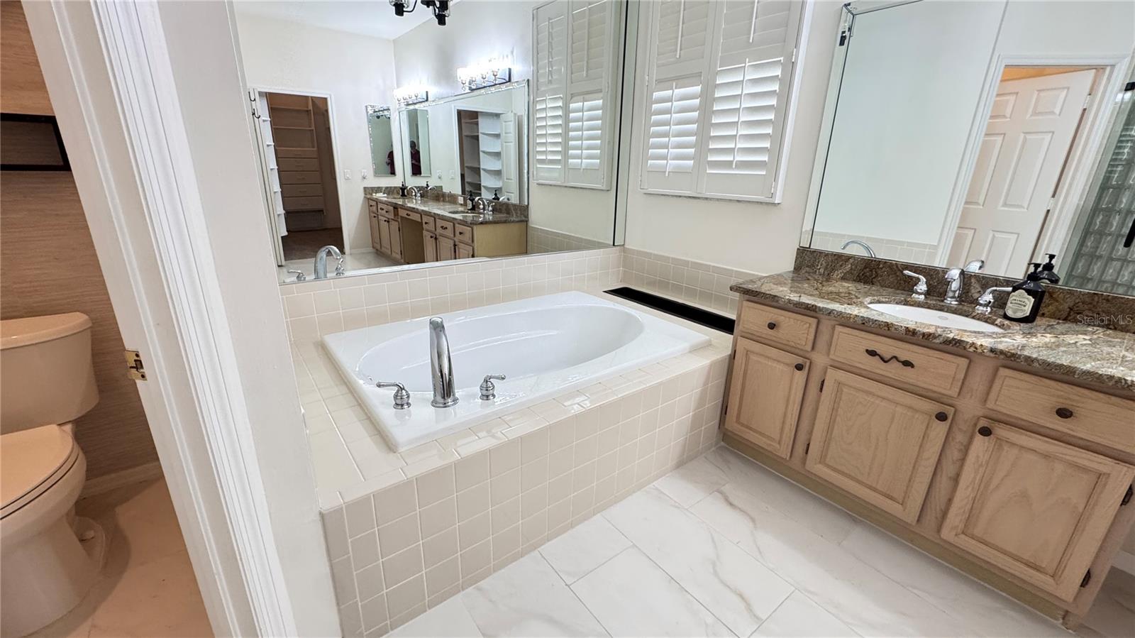 CRESCENT OAKS COUNTRY CLUB PH 1 - Residential