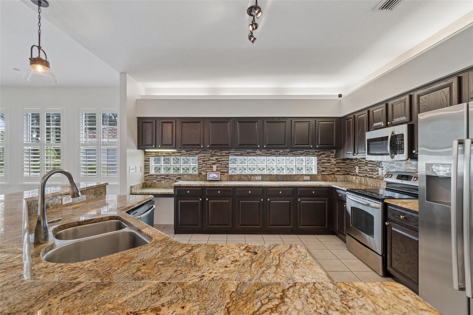 CRESCENT OAKS COUNTRY CLUB PH 1 - Residential