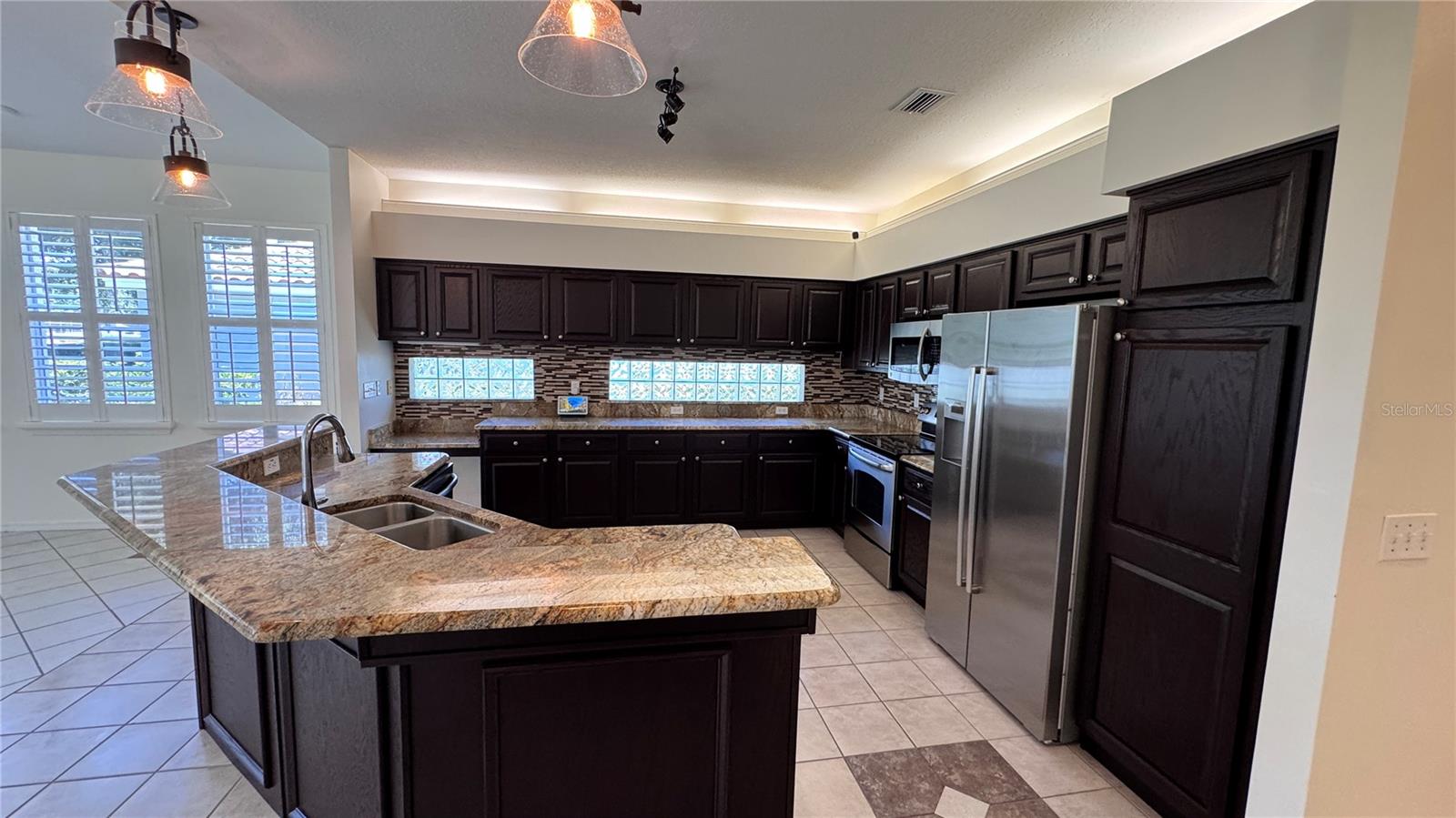 CRESCENT OAKS COUNTRY CLUB PH 1 - Residential
