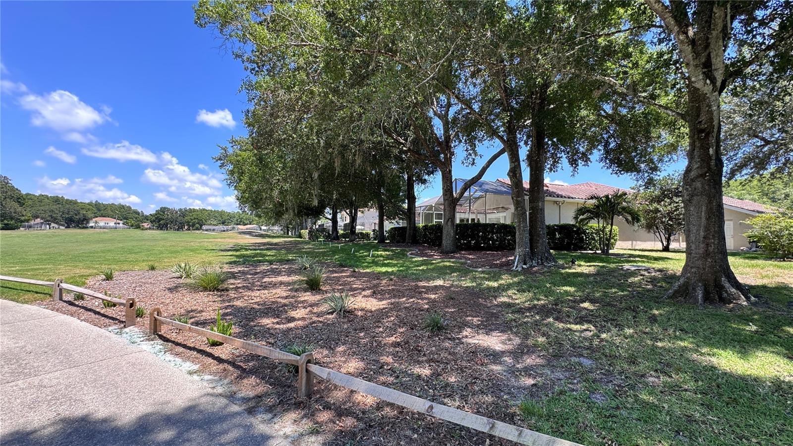 CRESCENT OAKS COUNTRY CLUB PH 1 - Residential