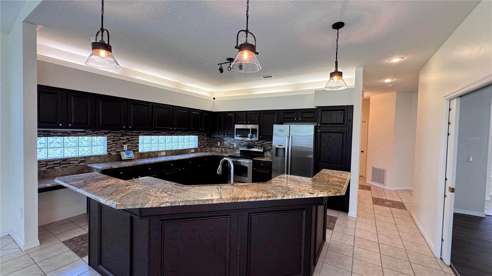 CRESCENT OAKS COUNTRY CLUB PH 1 - Residential