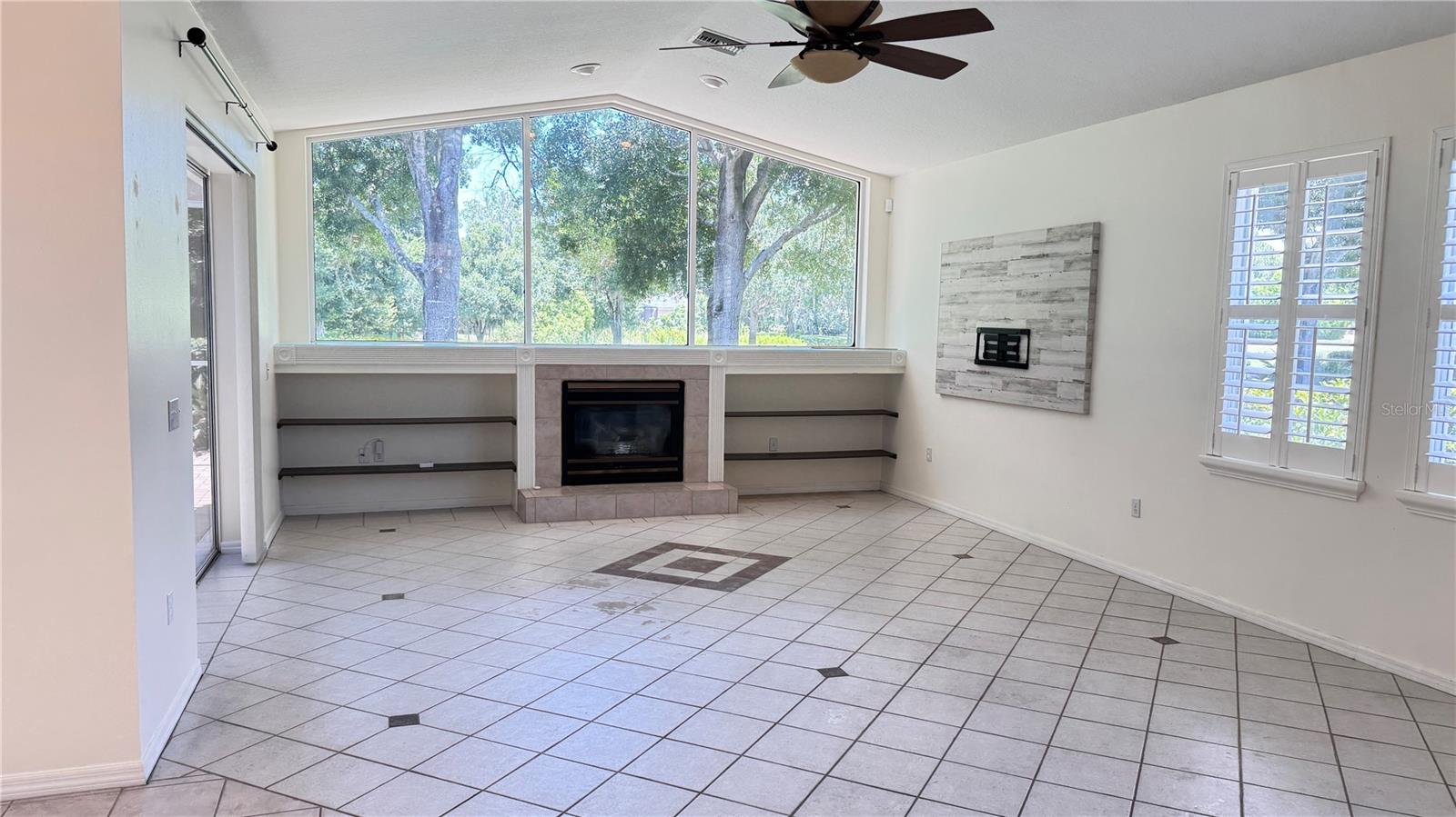 CRESCENT OAKS COUNTRY CLUB PH 1 - Residential